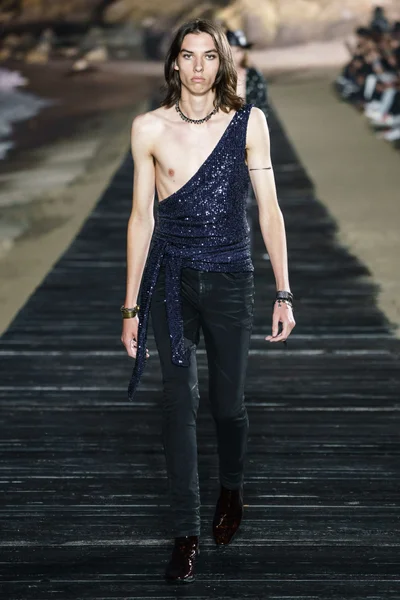 Look 22
